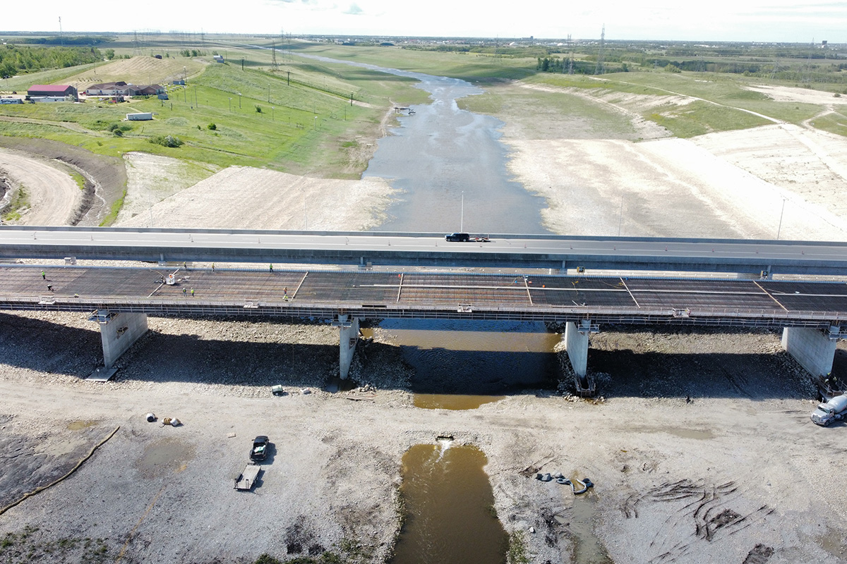 Red River Floodway Bridges on PTH 59N - MB - Dillon Consulting Limited