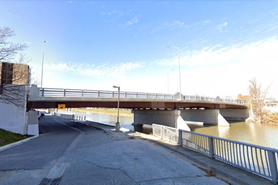 fifth street bridge over river