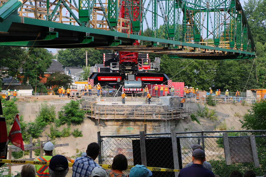 Blackfriars Bridge being moved into place by a crane